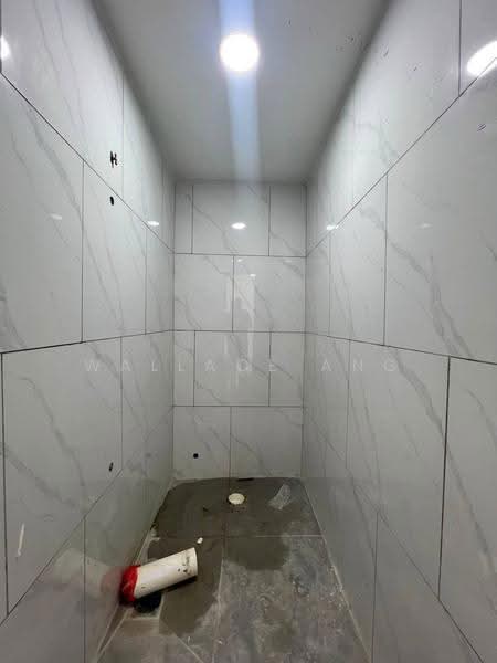 1-storey Terraced House for Sale in Taman Putri Kulai (Kulai) - Wallace Ang - Bathroom - PropertyGuru.com.my