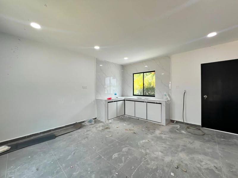 1-storey Terraced House for Sale in Taman Putri Kulai (Kulai) - Wallace Ang - Kitchen - PropertyGuru.com.my