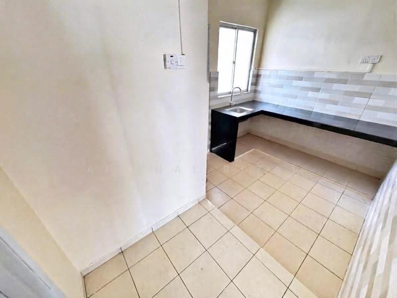 2-storey Terraced House for Sale in Bandar Baru Bangi (Selangor) - Afrinal Rizal - Kitchen - PropertyGuru.com.my