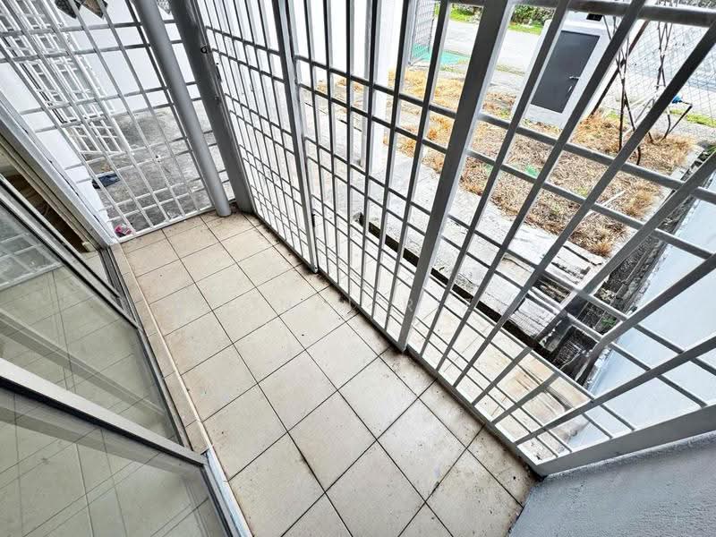 2-storey Terraced House for Sale in Bandar Baru Bangi (Selangor) - Afrinal Rizal - Balcony - PropertyGuru.com.my