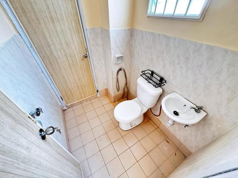 2-storey Terraced House for Sale in Bandar Baru Bangi (Selangor) - Afrinal Rizal - Bathroom - PropertyGuru.com.my