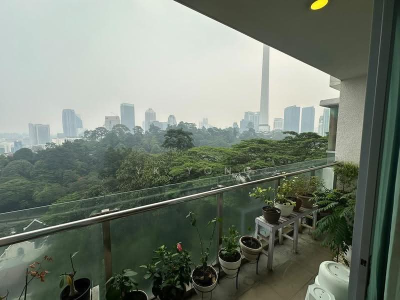 Kediaman Servis untuk Dijual di Suasana Bukit Ceylon / Raja Chulan Residences - Yk Yong - Balcony - PropertyGuru.com.my