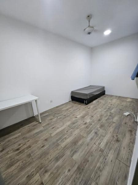 Condominium for Rent at Lakefront Residence - Yam Yi Han - Bedroom - PropertyGuru.com.my