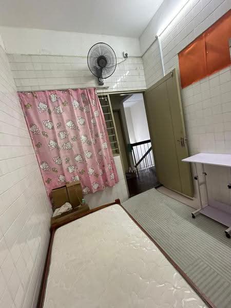 2-storey Terraced House for Rent in Taman Lucky (Bangsar) - Roy Ma - Bedroom - PropertyGuru.com.my