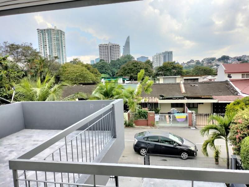 2-storey Terraced House for Rent in Taman Lucky (Bangsar) - Roy Ma - Exterior - PropertyGuru.com.my
