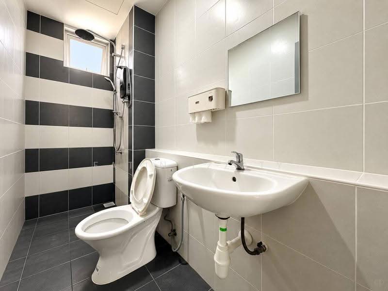 Pangsapuri untuk Dijual di Camellia Residence - Fatin Izzaty - Bathroom - PropertyGuru.com.my