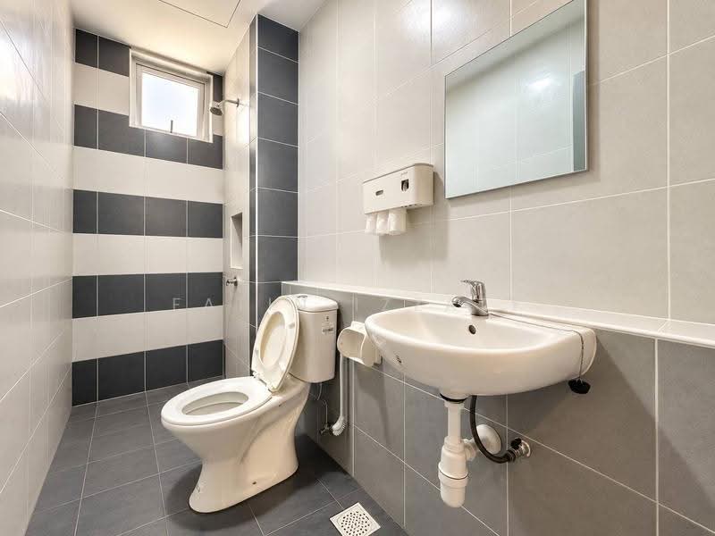 Pangsapuri untuk Dijual di Camellia Residence - Fatin Izzaty - Bathroom - PropertyGuru.com.my