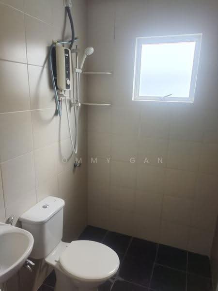 Apartment for Rent at Suria @ Hijau E-Komuniti - Tommy Gan - Bathroom - PropertyGuru.com.my
