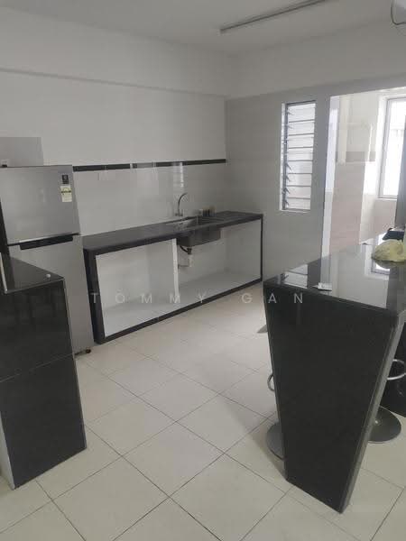 Apartment for Rent at Suria @ Hijau E-Komuniti - Tommy Gan - Kitchen - PropertyGuru.com.my