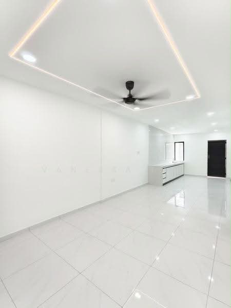 Rumah Teres 1-Tingkat untuk Dijual di Ulu Tiram (Johor) - Vanessa Lim - Living Room - PropertyGuru.com.my