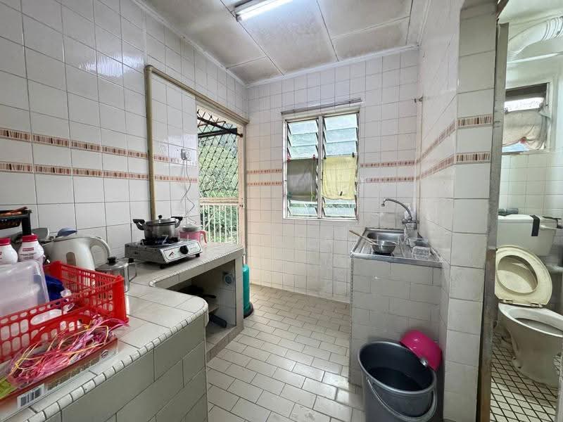Flat for Sale at Seksyen 4 Wangsa Maju Flat - Azli Ibrahim - Kitchen - PropertyGuru.com.my
