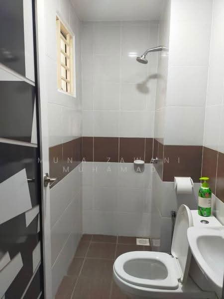 Pangsapuri untuk Dijual di Residensi Hijauan Lumayan - Muna Zawani Muhamad - Bathroom - PropertyGuru.com.my