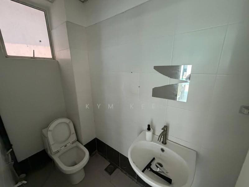 Kedai untuk Disewa di Masai (Johor) - Kym Kee - Bathroom - PropertyGuru.com.my