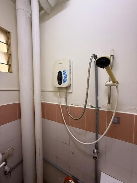 Apartment for Rent at Mentari Court - Yee Cheak Chen - Bathroom - PropertyGuru.com.my
