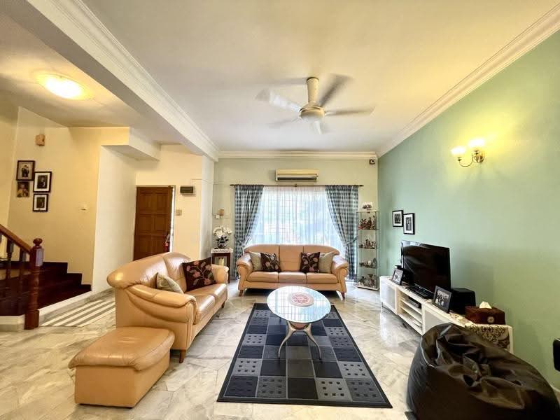 2-storey Terraced House for Sale in Seksyen 13 (Shah Alam) - Adaw Zain - Living Room - PropertyGuru.com.my