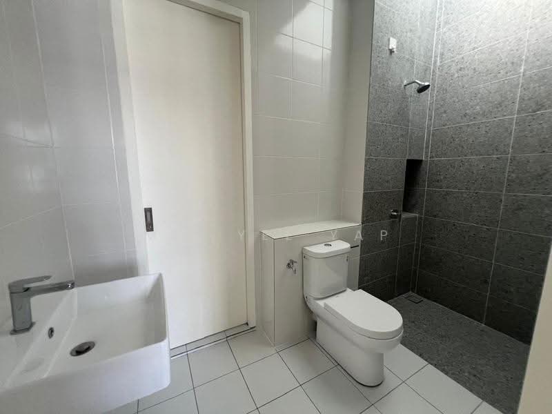 Rumah Teres 2-Tingkat untuk Dijual di Eco Majestic (Semenyih) - Mei Yee Yap - Bathroom - PropertyGuru.com.my