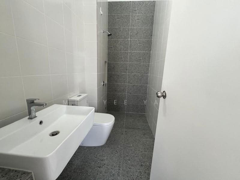 Rumah Teres 2-Tingkat untuk Dijual di Eco Majestic (Semenyih) - Mei Yee Yap - Bathroom - PropertyGuru.com.my