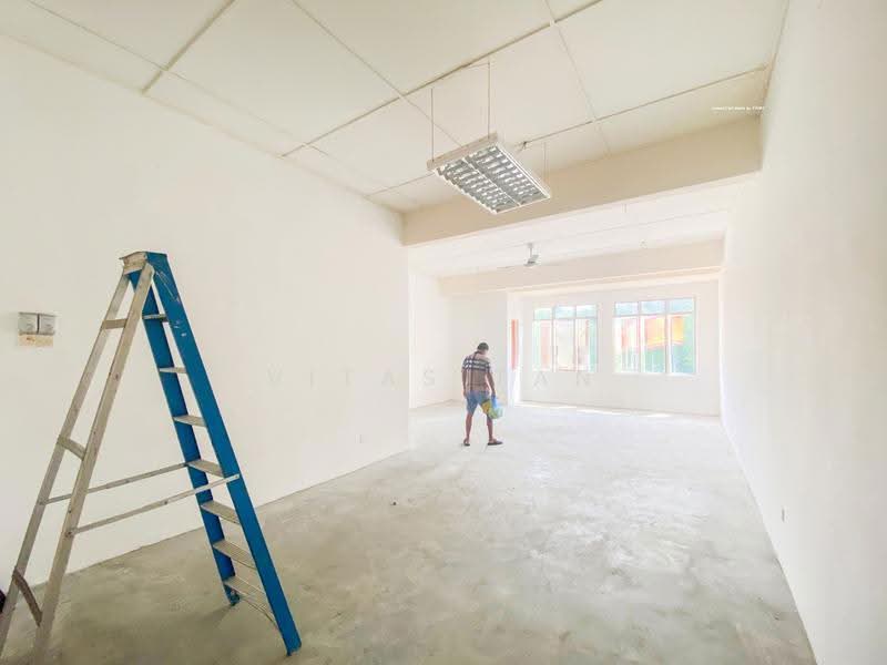 Shop for Sale in Alam Budiman (Shah Alam) - Vitas Tan - Interior - PropertyGuru.com.my
