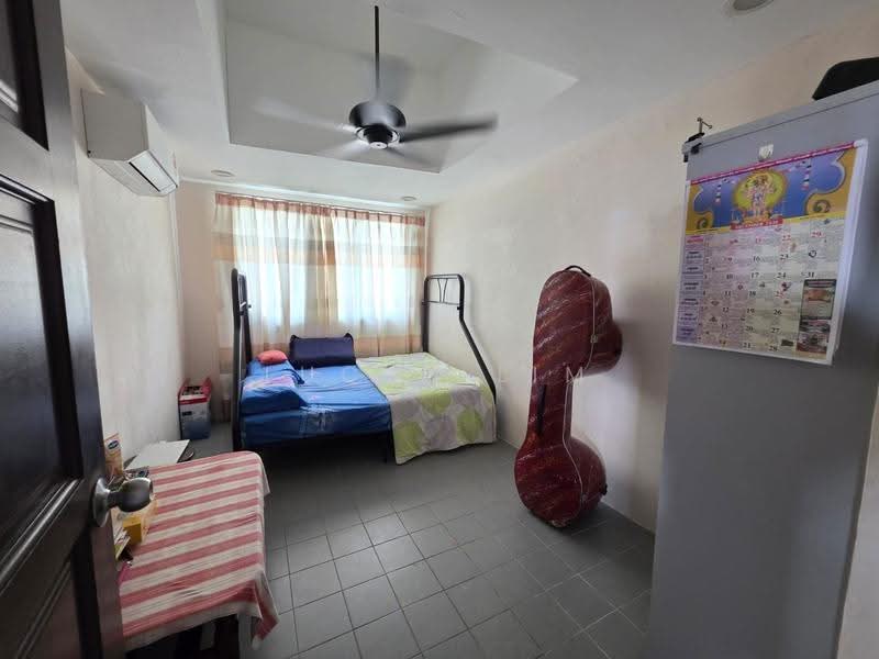 Kondominium untuk Dijual di Greenpark - Lucas Lim - Bedroom - PropertyGuru.com.my