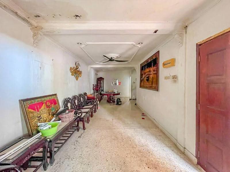 2-storey Terraced House for Sale in Kelana Jaya (Petaling Jaya) - Azli Ibrahim - Living Room - PropertyGuru.com.my