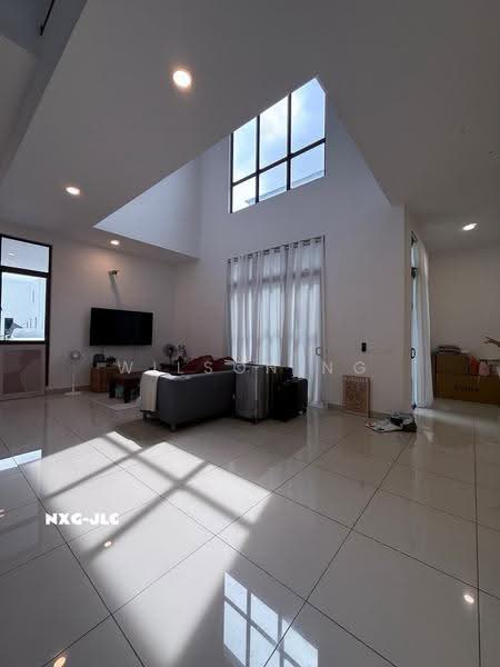Rumah Teres 2-Tingkat untuk Dijual di Setia Alam (Selangor) - Wilson Ng - Living Room - PropertyGuru.com.my