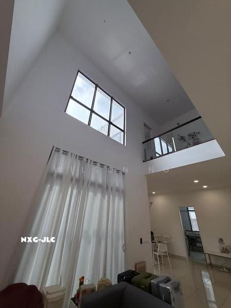 Rumah Teres 2-Tingkat untuk Dijual di Setia Alam (Selangor) - Wilson Ng - Living Room - PropertyGuru.com.my