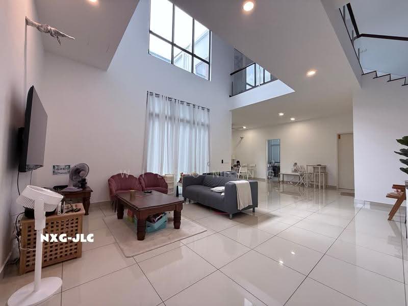 Rumah Teres 2-Tingkat untuk Dijual di Setia Alam (Selangor) - Wilson Ng - Living Room - PropertyGuru.com.my
