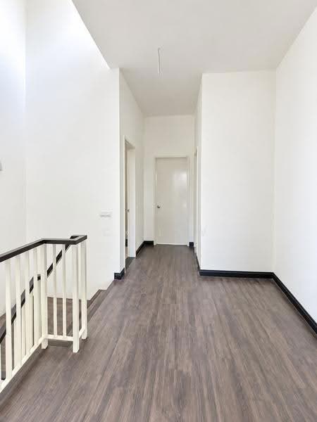 Rumah Teres 2-Tingkat untuk Dijual di Eco Majestic (Semenyih) - CK Law - Corridor - PropertyGuru.com.my