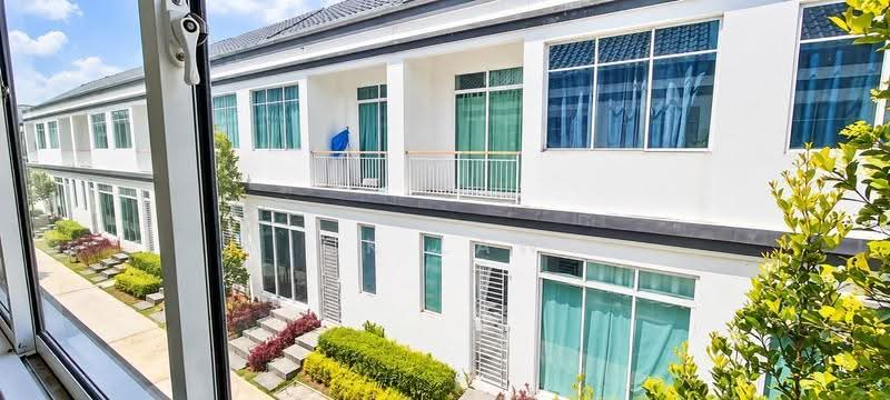 Rumah Teres 2-Tingkat untuk Dijual di Eco Majestic (Semenyih) - CK Law - Exterior - PropertyGuru.com.my