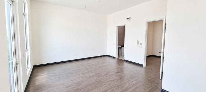 Rumah Teres 2-Tingkat untuk Dijual di Eco Majestic (Semenyih) - CK Law - Living Room - PropertyGuru.com.my