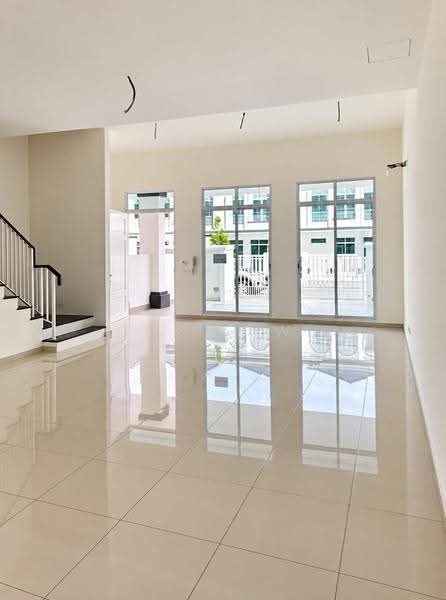 Rumah Teres 2-Tingkat untuk Dijual di Eco Majestic (Semenyih) - CK Law - Living Room - PropertyGuru.com.my