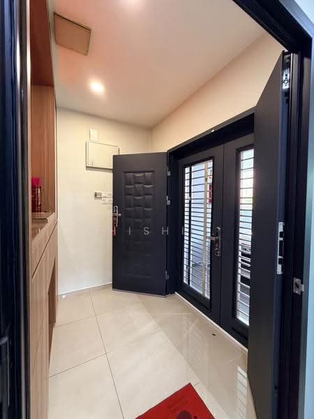 Rumah Teres 2-Tingkat untuk Dijual di Taman Nusa Bestari (Iskandar Puteri (Nusajaya)) - Shishi . - Entrance - PropertyGuru.com.my