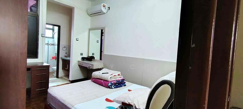 Rumah Teres 2-Tingkat untuk Dijual di Taman Perling (Perling) - Jacky Chua - Bedroom - PropertyGuru.com.my