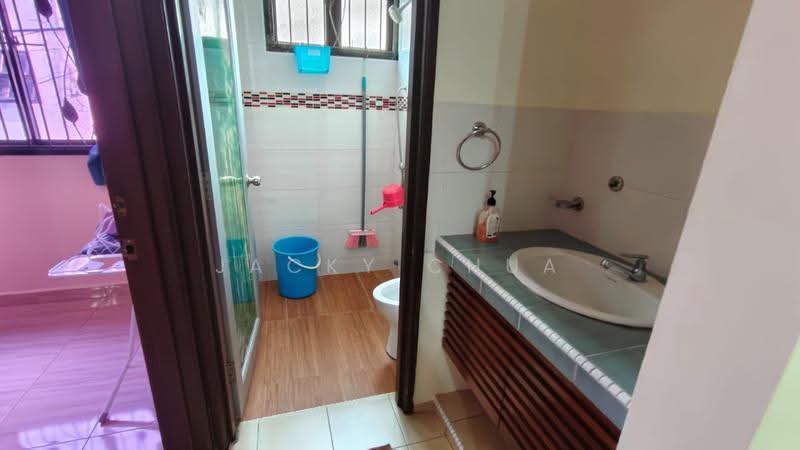 Rumah Teres 2-Tingkat untuk Dijual di Taman Perling (Perling) - Jacky Chua - Bathroom - PropertyGuru.com.my