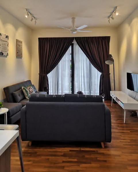 Kediaman Servis untuk Dijual di The Tamarind - Bryan Teng - Living Room - PropertyGuru.com.my