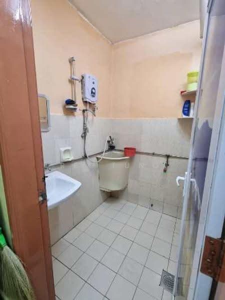 Apartment for Sale at Taman Serina - Rex Tung - Bathroom - PropertyGuru.com.my