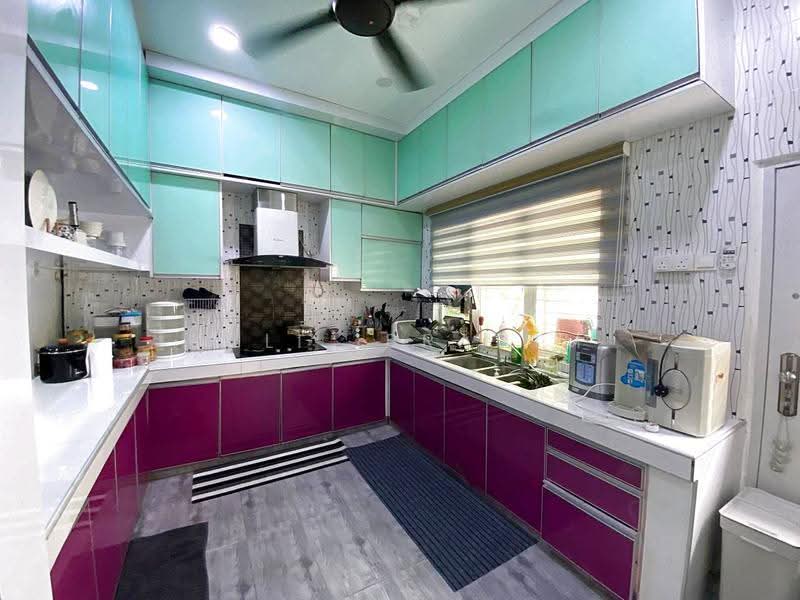 2.5-storey Terraced House for Sale in Ukay Perdana (Ulu Kelang) - Azli Ibrahim - Kitchen - PropertyGuru.com.my