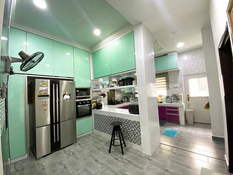 2.5-storey Terraced House for Sale in Ukay Perdana (Ulu Kelang) - Azli Ibrahim - Kitchen - PropertyGuru.com.my