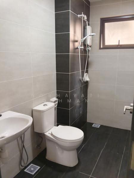 Kediaman Servis untuk Disewa di EDUSENTRAL - Norhayati Othman - Bathroom - PropertyGuru.com.my