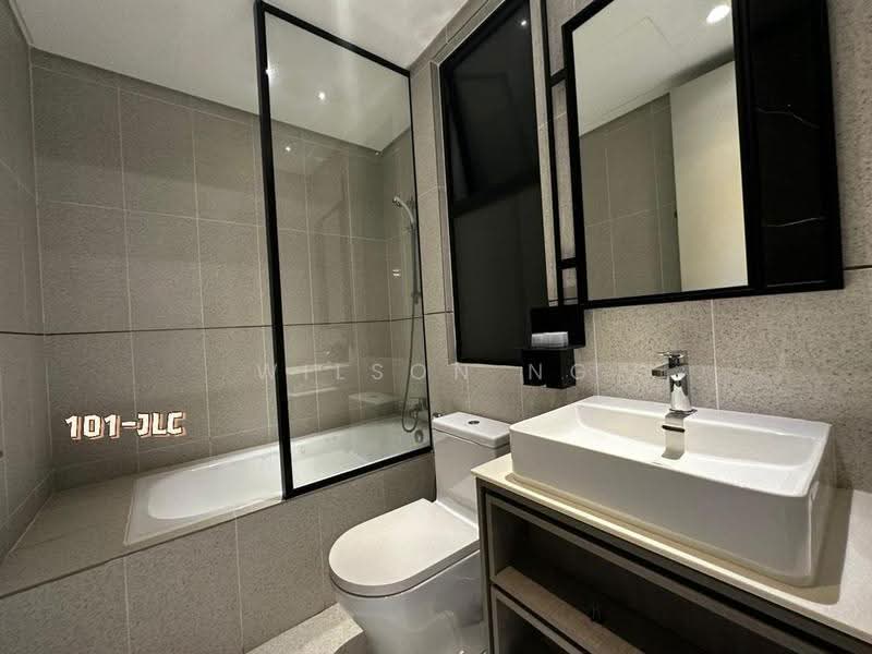 Service Residence for Sale at Millerz Square Serviced Residence - Wilson Ng - Bathroom - PropertyGuru.com.my