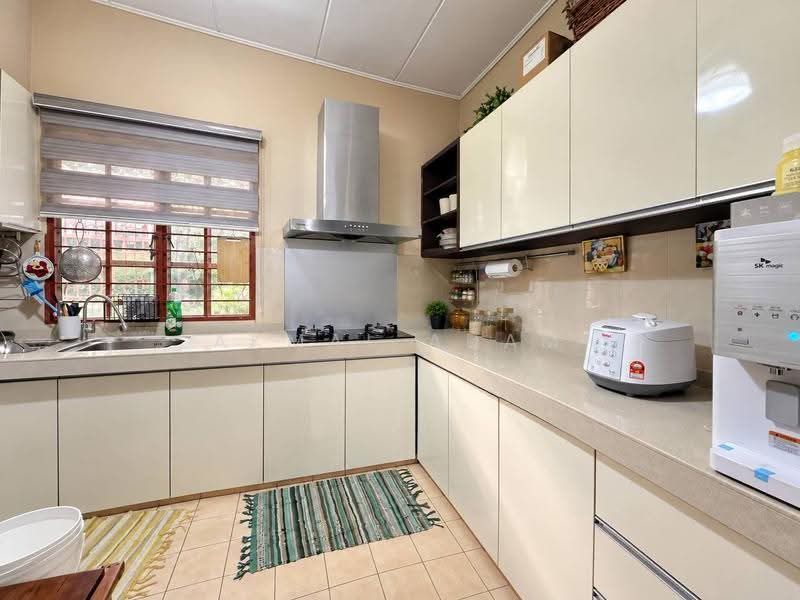 Rumah Teres 2-Tingkat untuk Dijual di Taman Putra Budiman (Balakong) - Akmal Adam - Kitchen - PropertyGuru.com.my