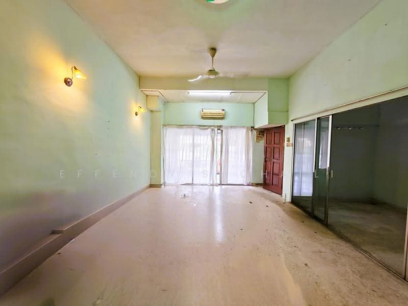2-storey Terraced House for Sale in Ulu Kelang (Selangor) - Effendy Shohaili - Living Room - PropertyGuru.com.my