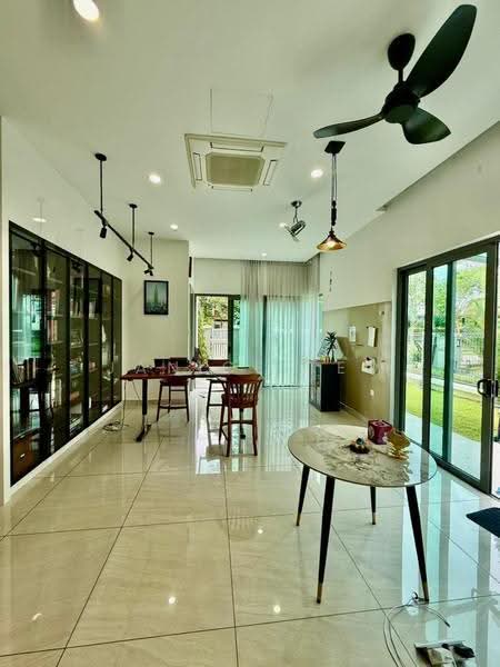 Rumah Berkembar untuk Dijual di Taman Molek (Johor Bahru) - Janice Teo - Living Room - PropertyGuru.com.my