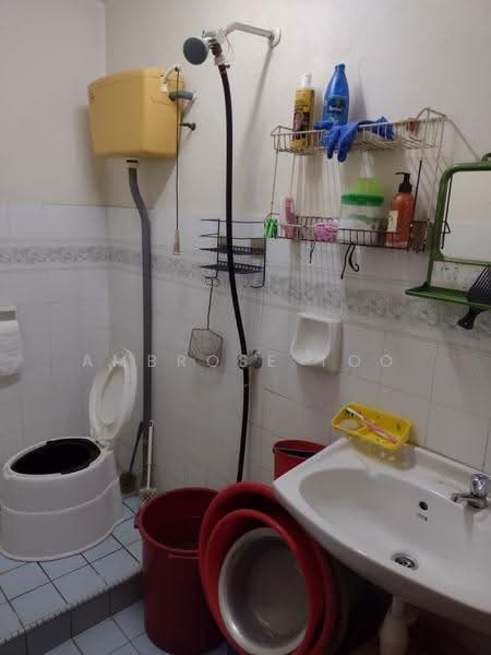 2-storey Terraced House for Sale in Ampang Hilir (Ampang) - Ambrose Too - Bathroom - PropertyGuru.com.my