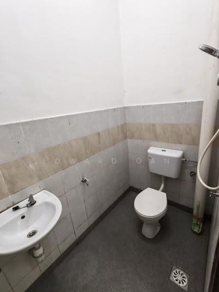 1-storey Terraced House for Sale in Kangkar Pulai (Skudai) - Edward Gan - Bathroom - PropertyGuru.com.my