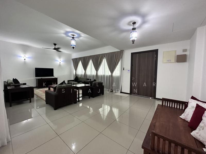 2-storey Terraced House for Sale in Taman Bukit Subang (Shah Alam) - Khairil Anwar Sirajudin - Living Room - PropertyGuru.com.my