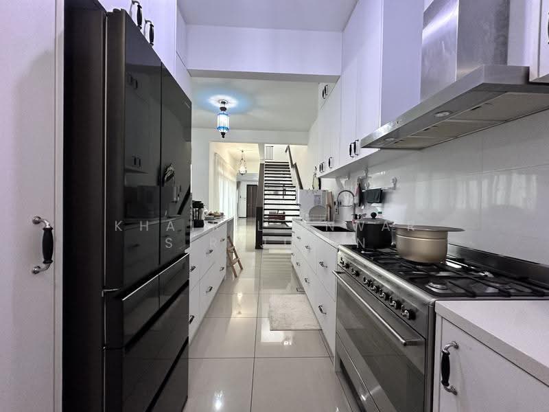 2-storey Terraced House for Sale in Taman Bukit Subang (Shah Alam) - Khairil Anwar Sirajudin - Kitchen - PropertyGuru.com.my