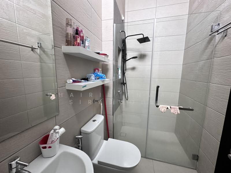 2-storey Terraced House for Sale in Taman Bukit Subang (Shah Alam) - Khairil Anwar Sirajudin - Bathroom - PropertyGuru.com.my