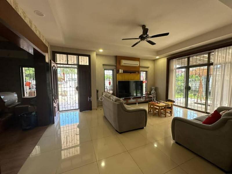 Semi-Detached House for Sale in Taman Impian Emas (Skudai) - U Hon Kun - Living Room - PropertyGuru.com.my