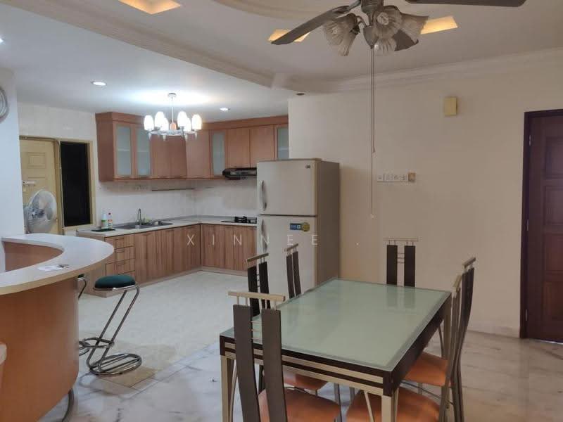 Condominium for Sale at Marina Bay Condominium - Xinnee . - Kitchen - PropertyGuru.com.my